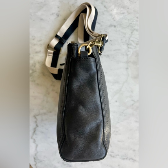 Lo&Sons Pearl Black Nappa Leather Crossbody Organizer, gold, replacement strap - Picture 11 of 15